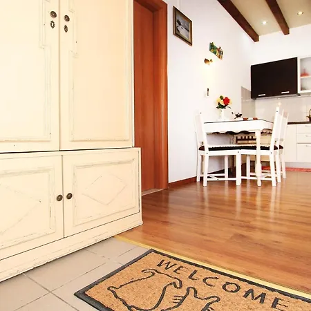 In Seget Donji 40143 Апартаменты