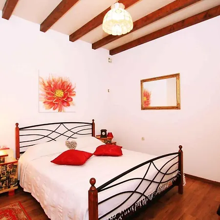 In Seget Donji 40143 Трогир