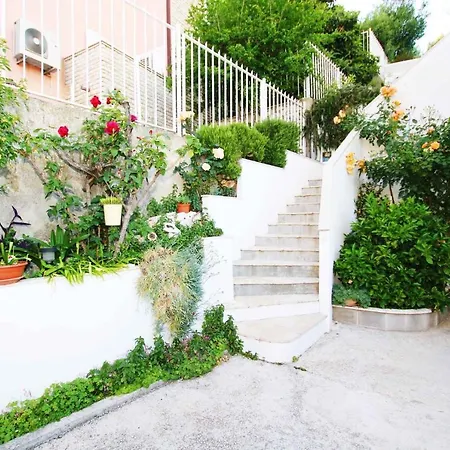 In Seget Donji 40143 Апартаменты Трогир